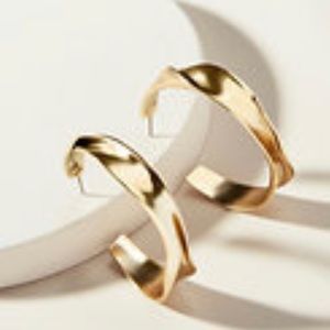 Stella & Dot Twist Hoop Earrings